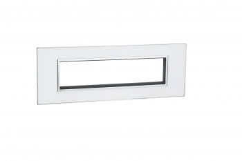 Legrand 575754 - 8 MODULE MIRROR FINISH WHITE COVER WITH FRAME ARTEOR PLATE